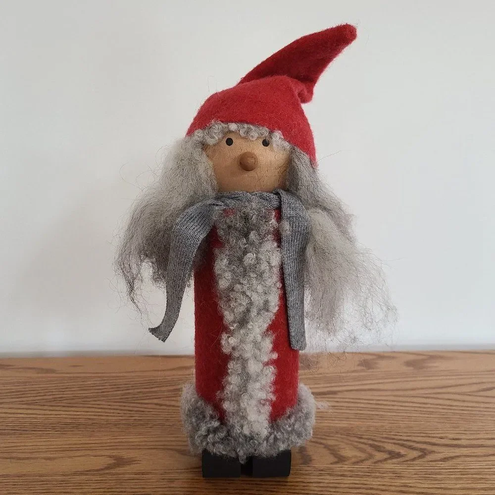 Handmade Sweden Larssons Tra Wood Felt Christmas Mrs. Claus Gnome Elf Figurine